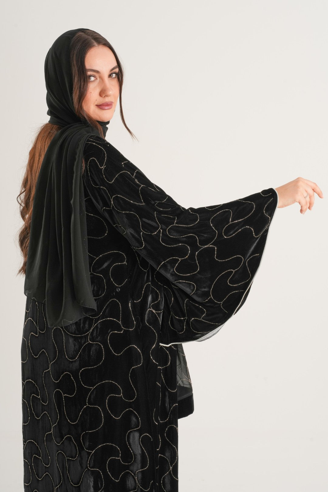 Noir Velvet Embroidered Abaya – Black & Gold