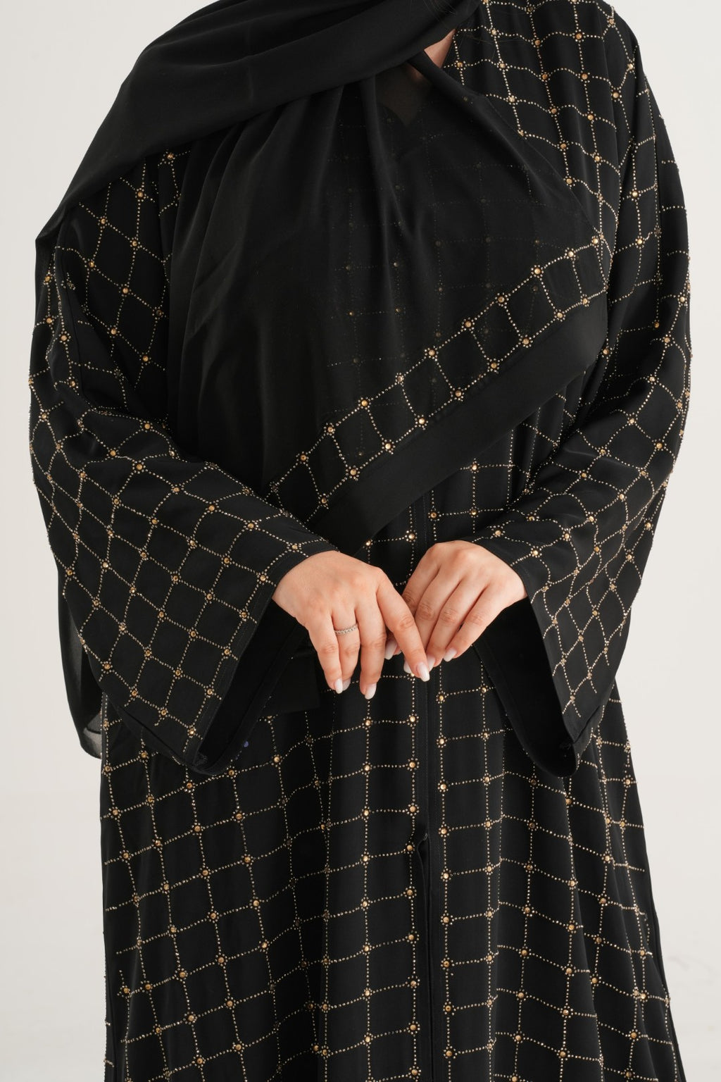 Golden Grid Luxe Abaya – Black