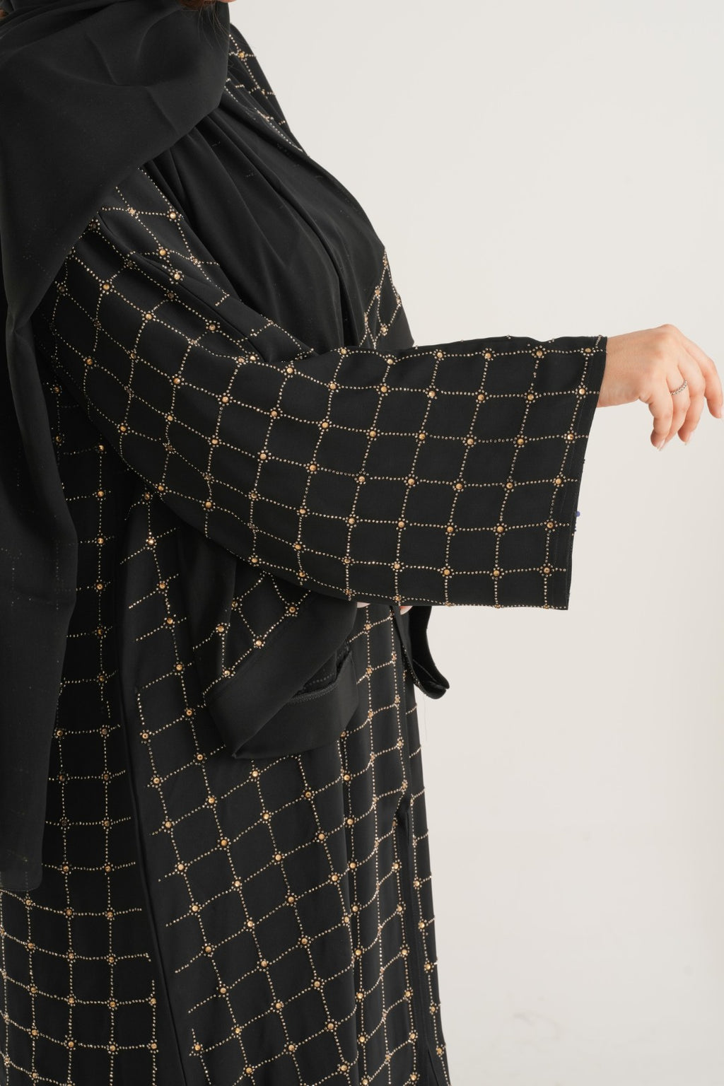 Golden Grid Luxe Abaya – Black