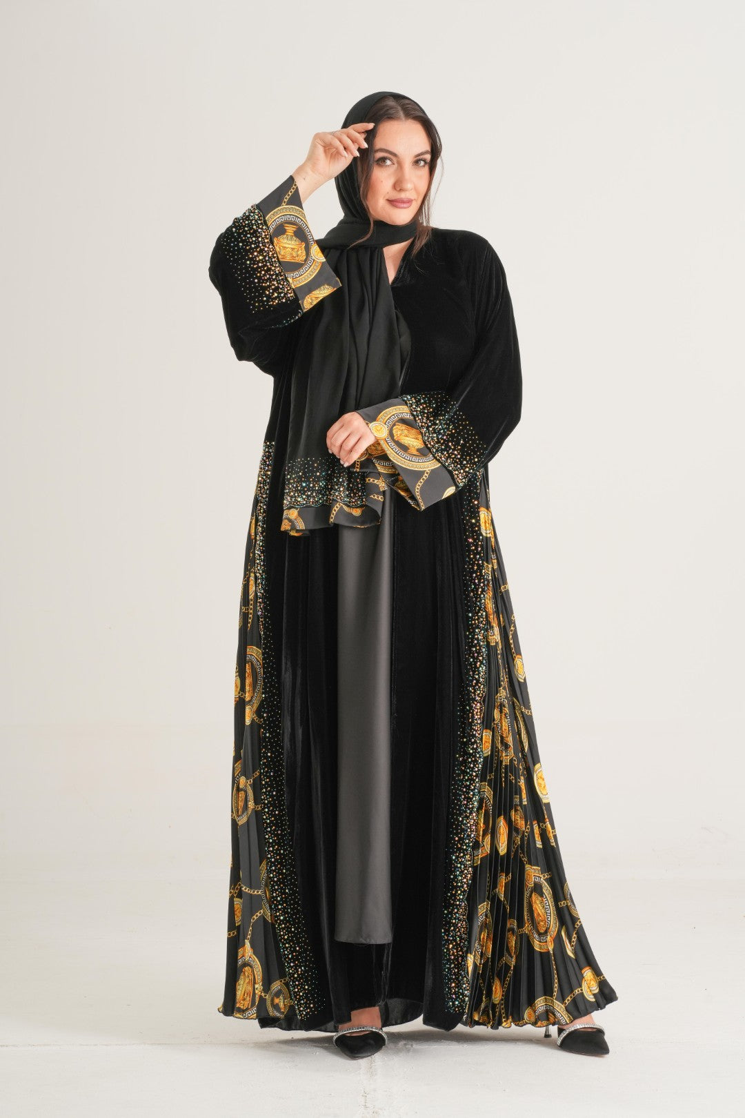 Regal Noir Golden Luxe