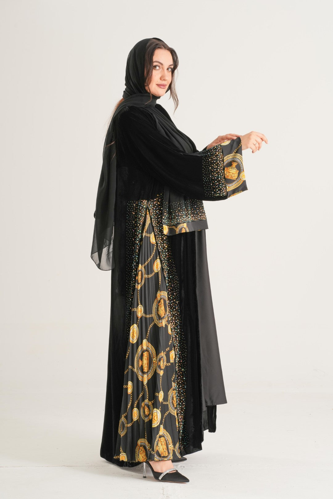 Regal Noir Golden Luxe