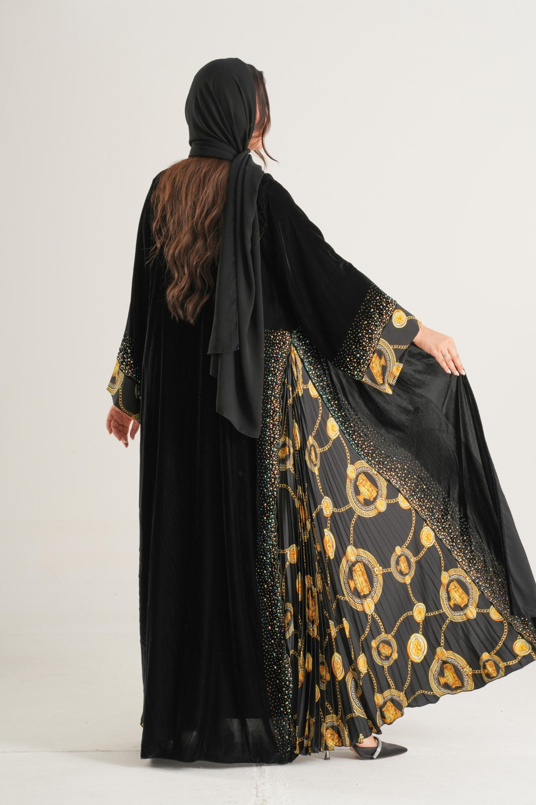 Regal Noir Golden Luxe